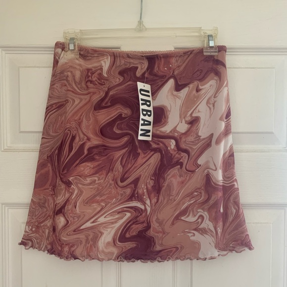 Pink mini skirt - Picture 2 of 2